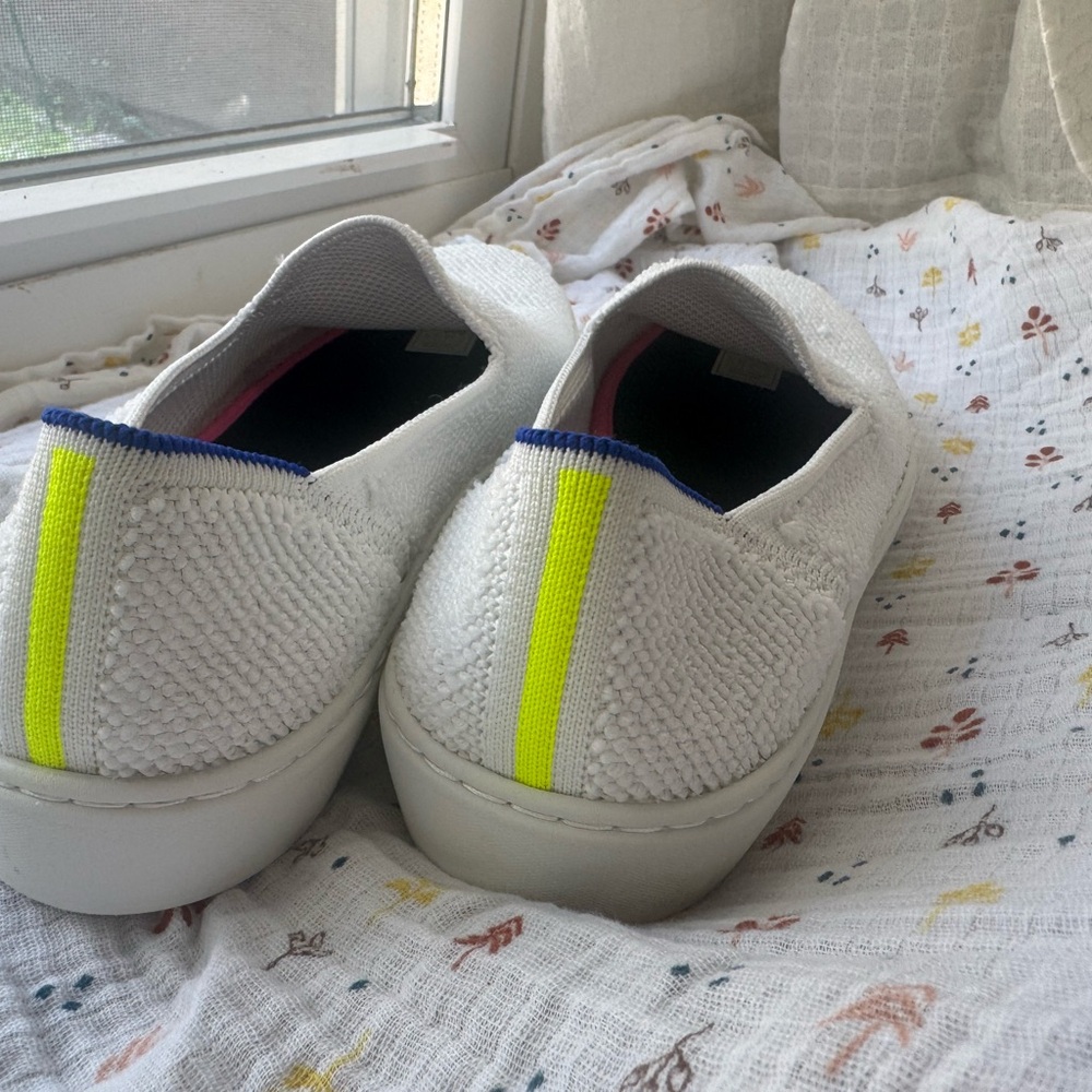 Rothy's White and Yellow Knit Sneakers with yellow stripe
